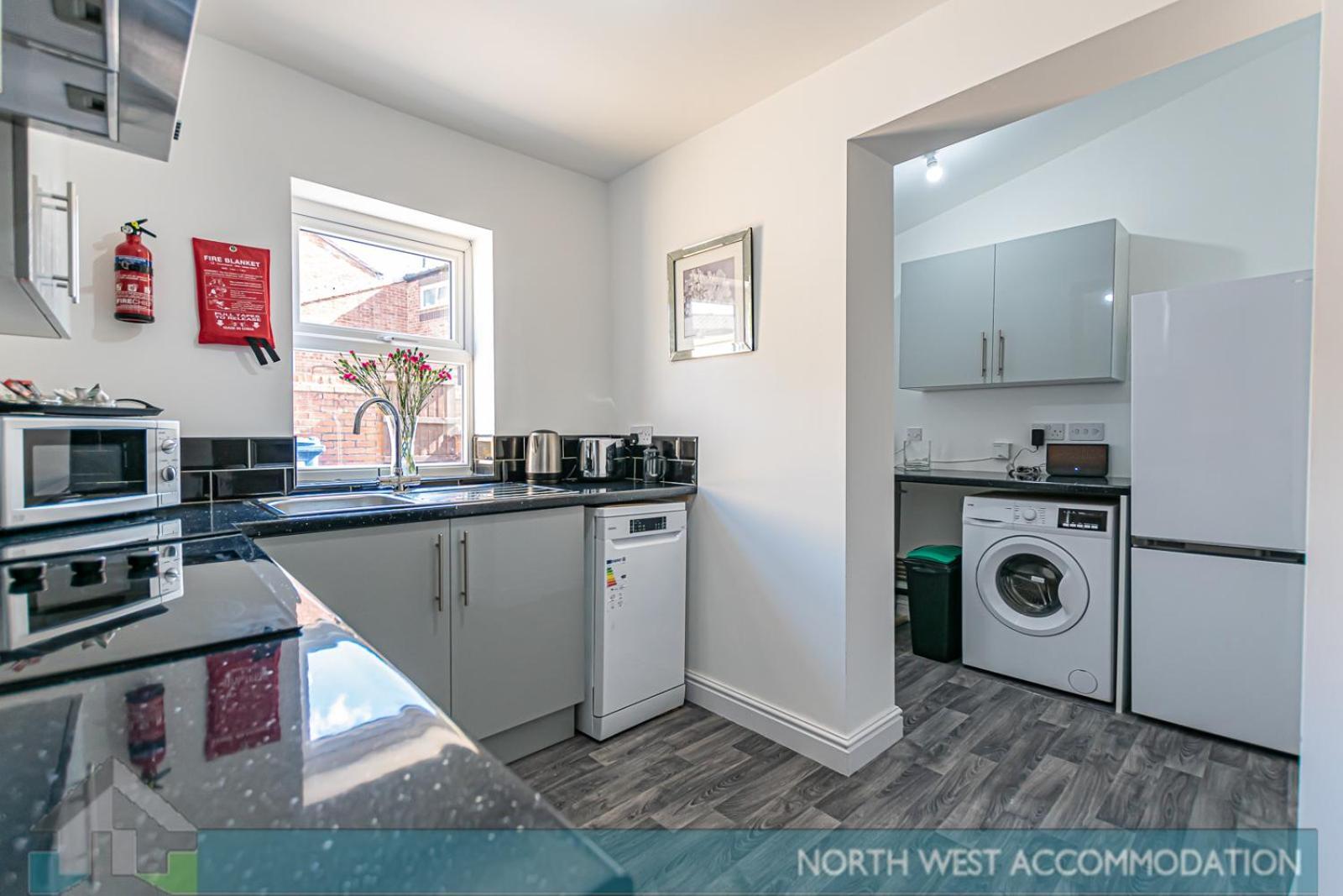 Relocation Or Family Stay 3Br Home In Warrington Warrington (Cheshire) Luaran gambar